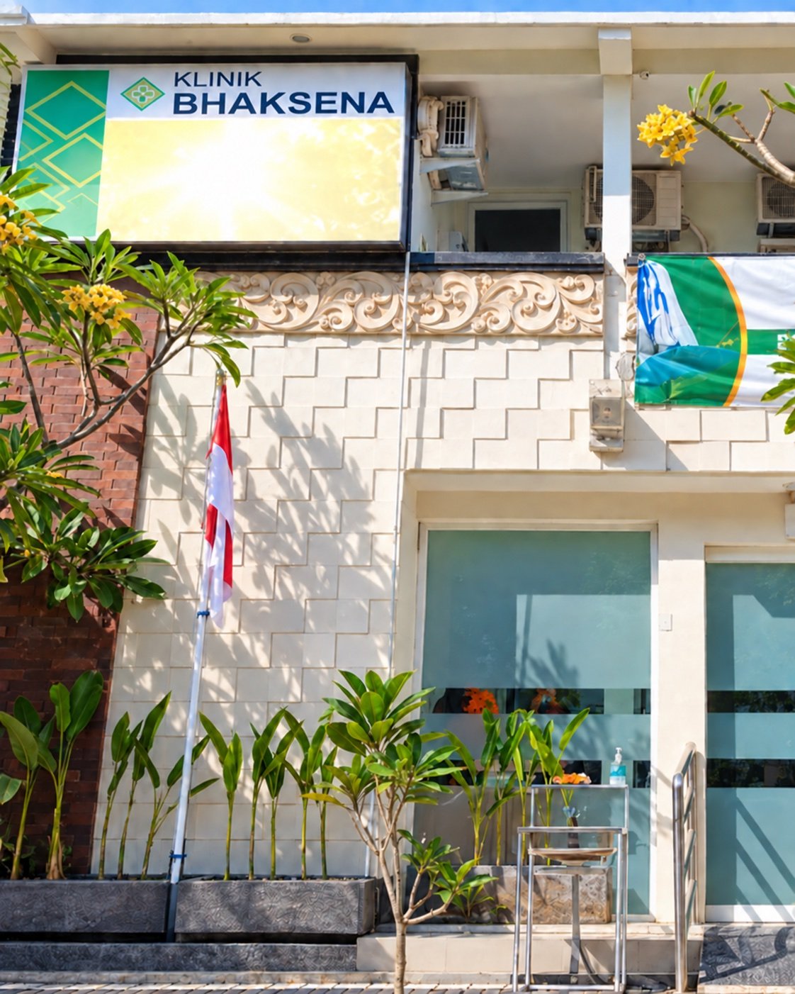 Tampak depan Klinik Bhaksena Tragia, visual disempurnakan
